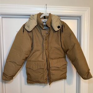 Woolrich Puffer jacket size S with removable hood